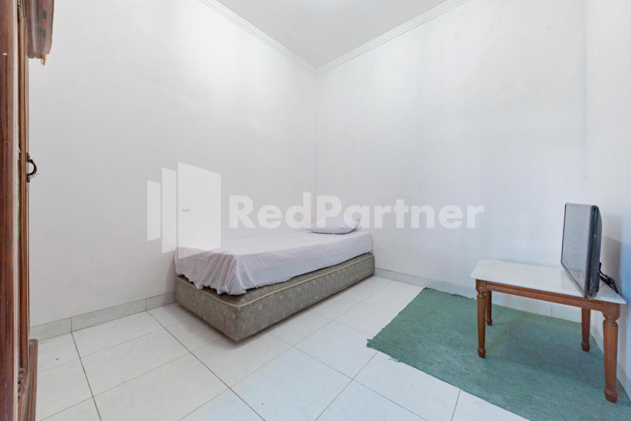 Biru Homestay Bandung Mitra Reddoorz Bagian luar foto